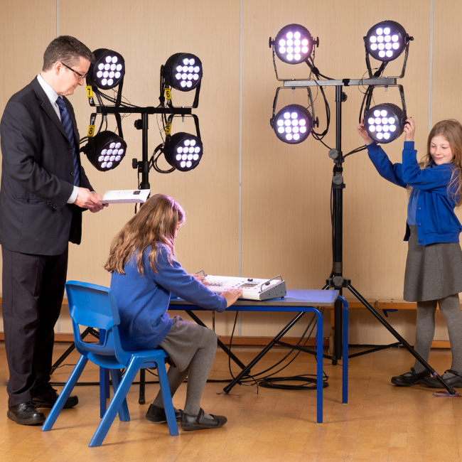 OpusLighting Kit - Teacher and two pupils